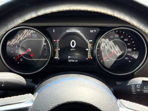 Used 2021 Jeep Wrangler Unlimited Rubicon AWD/4WD image 32