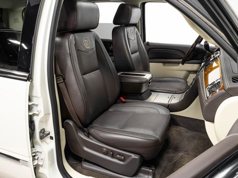 Used 2014 Cadillac Escalade Platinum image 20