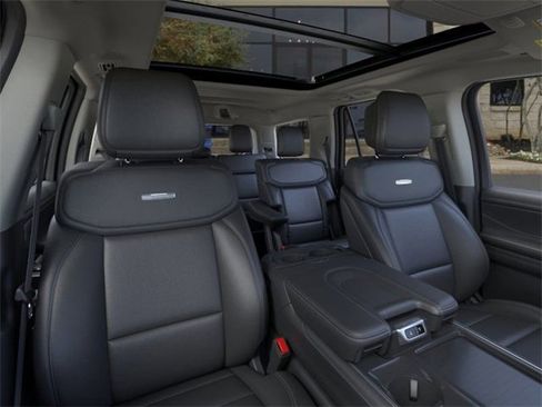 New 2026 Ford Expedition Platinum image 10