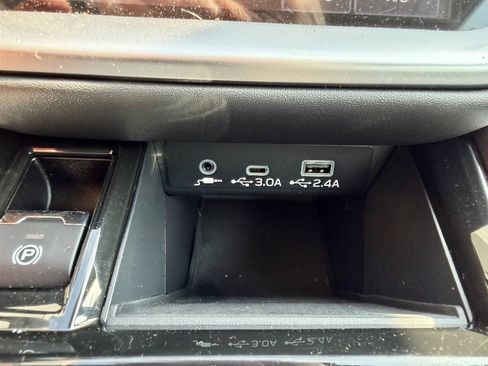 Used 2024 Subaru Legacy Premium AWD/4WD image 40