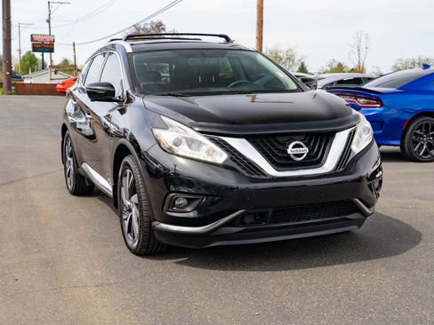 Used 2017 Nissan Murano Platinum image 2