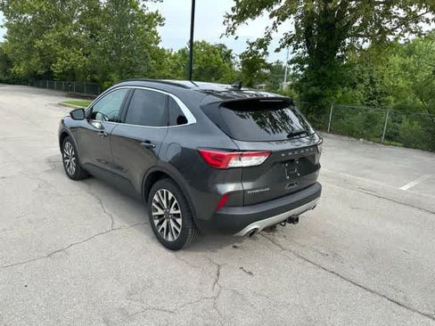Used 2020 Ford Escape Titanium AWD/4WD image 17