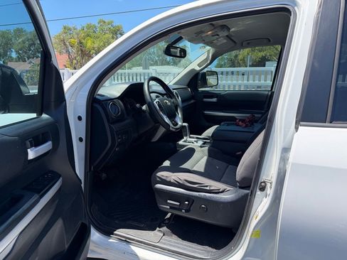 Used 2016 Toyota Tundra SR5 w/ SR5 Upgrade Package image 4