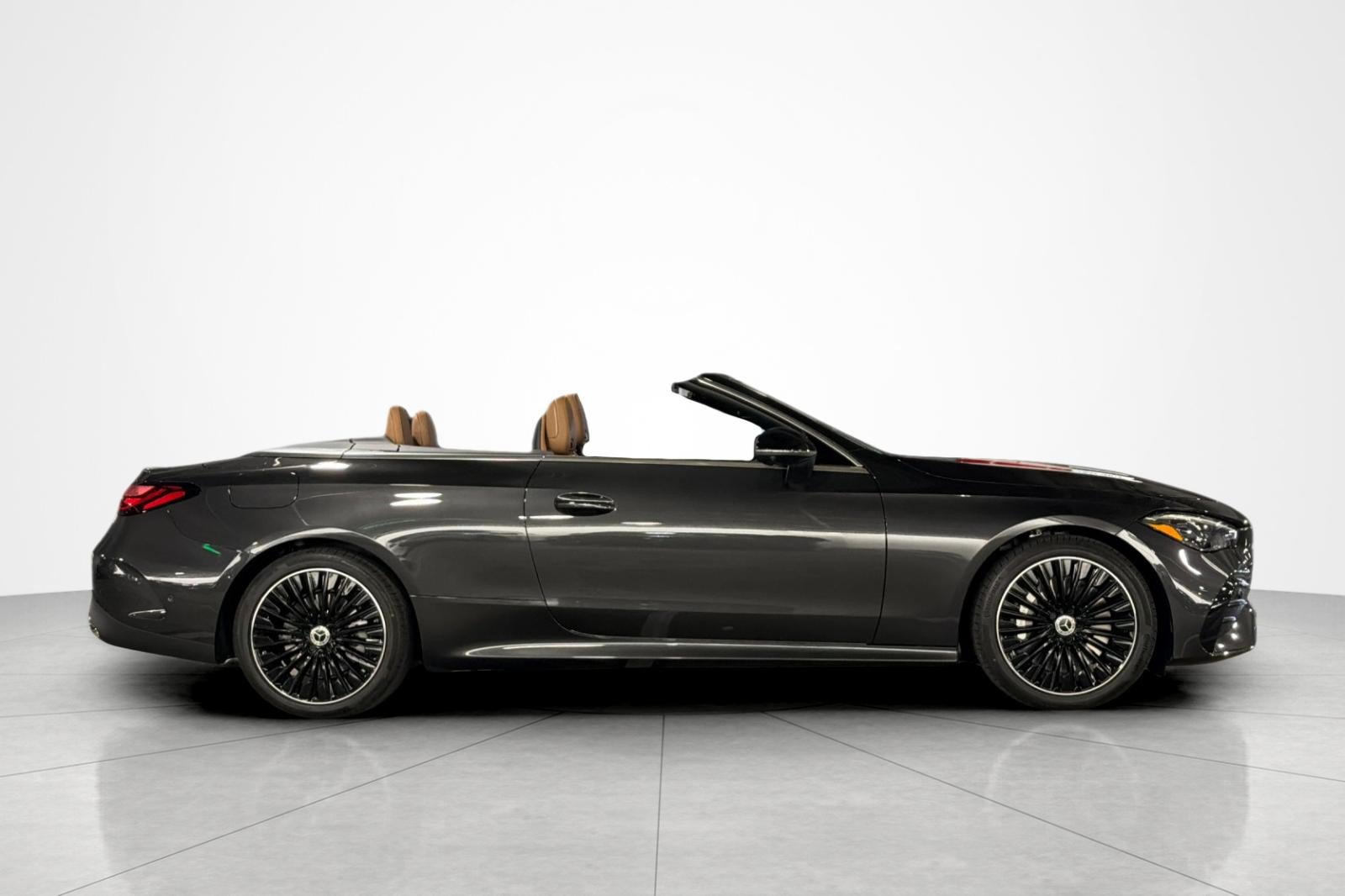 New 2027 Mercedes-Benz CLE 450 4MATIC Cabriolet image 6