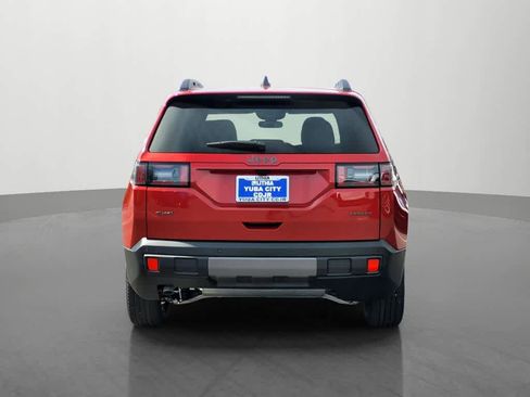 New 2026 Jeep Cherokee Laredo image 5