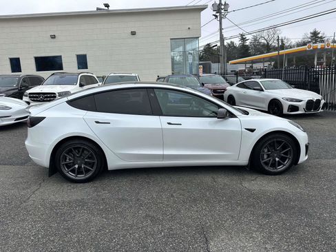 Used 2021 Tesla Model 3 Standard Range Plus RWD image 2