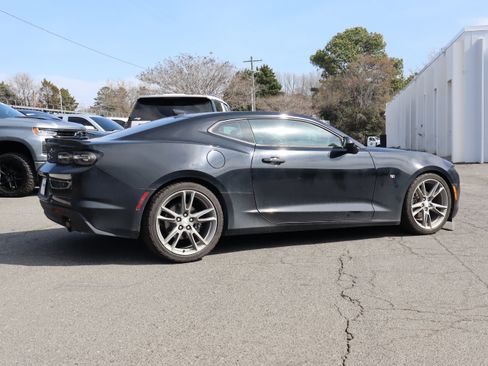 Used 2021 Chevrolet Camaro LT w/ RS Package image 11