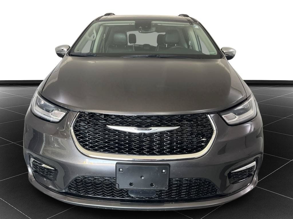 Used 2023 Chrysler Pacifica Limited FWD image 8