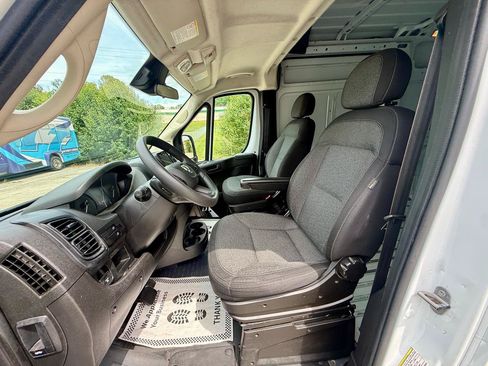 Used 2023 RAM ProMaster 2500 FWD image 8