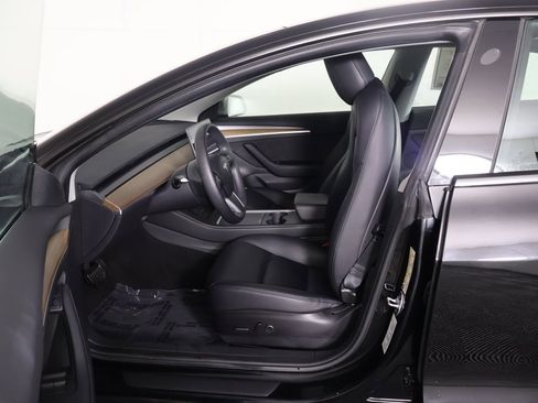 Used 2023 Tesla Model 3 Standard Range image 28