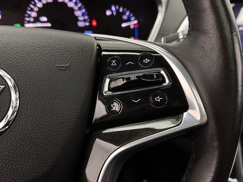 Used 2016 Cadillac SRX Premium w/ Driver Assist Package FWD image 21