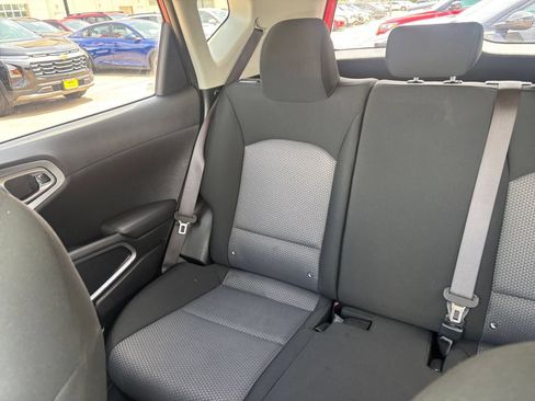 Used 2025 Kia Soul LX w/ LX Technology Package FWD image 37