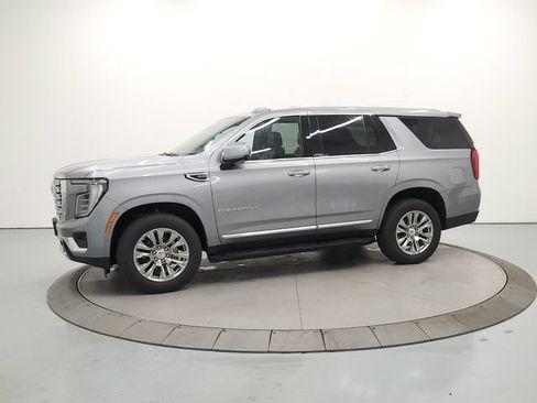 Used 2025 GMC Yukon Denali AWD/4WD image 5