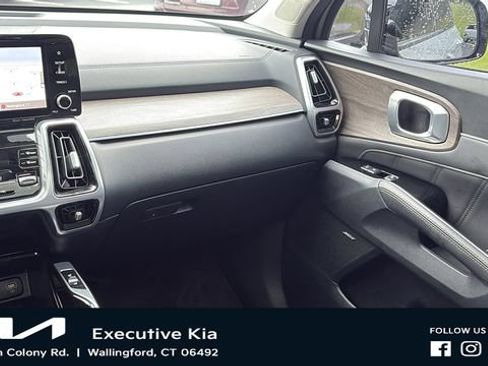 Certified 2022 Kia Sorento SX Prestige AWD/4WD image 26