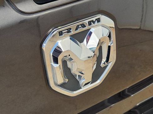 Used 2019 RAM 1500 Laramie RWD image 9