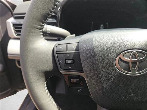 Used 2026 Toyota Camry SE w/ Convenience Package image 21