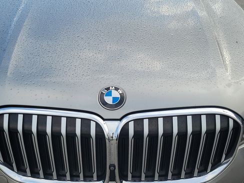 Used 2020 BMW 740i xDrive w/ M Sport Package AWD/4WD image 4