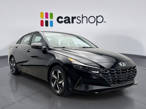 Used 2023 Hyundai Elantra Limited w/ Cargo Package image 7