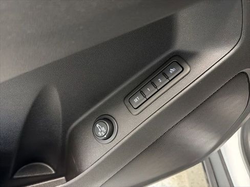 Used 2024 Chevrolet Equinox Premier AWD/4WD image 34