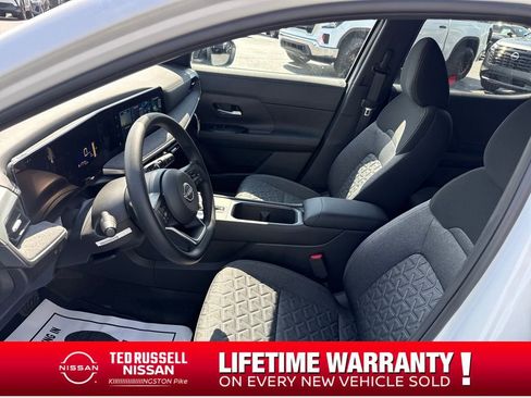 New 2026 Nissan Kicks SV w/ SV Premium Package image 9