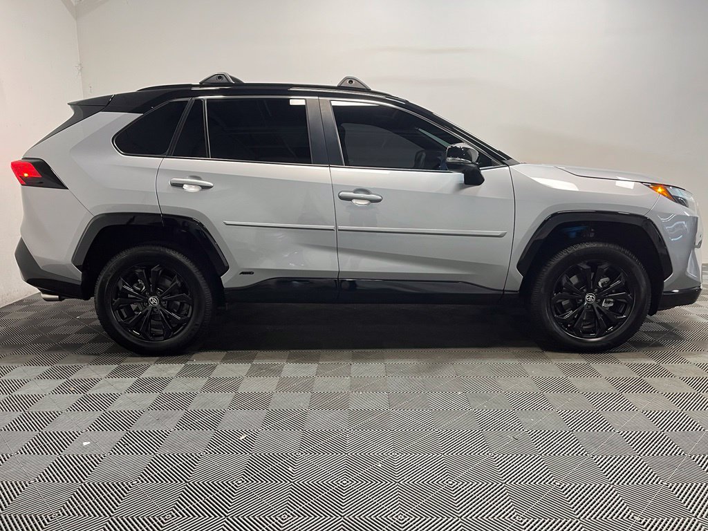 Used 2024 Toyota RAV4 XSE w/ Advanced Technology Package AWD/4WD image 4