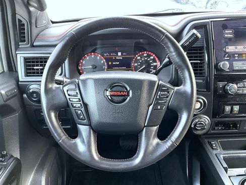 Used 2021 Nissan Titan PRO-4X w/ Pro-4x Convenience Package AWD/4WD image 11