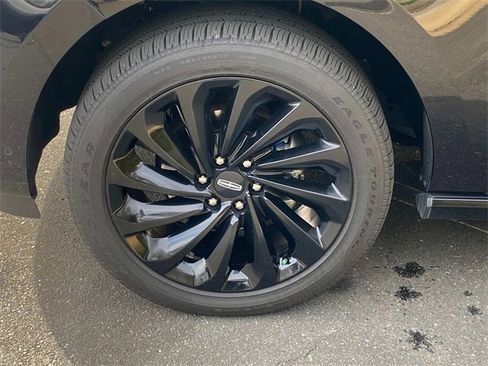 Used 2020 Lincoln Navigator Reserve w/ Equipment Group 208A Reserve image 6