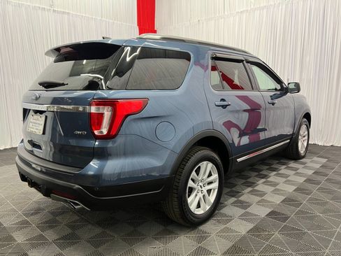 Used 2018 Ford Explorer XLT AWD/4WD image 8