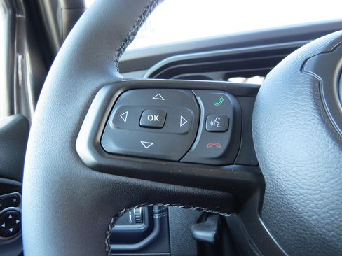 New 2025 Jeep Gladiator Rubicon image 25