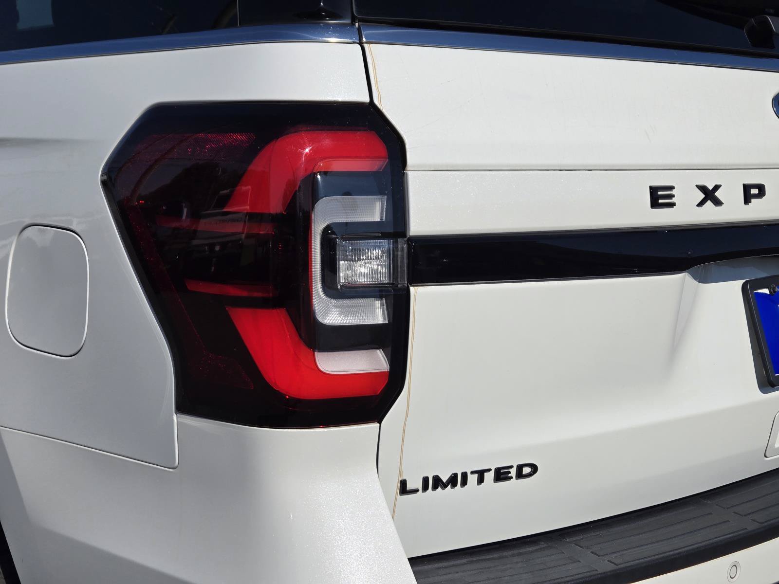 Used 2022 Ford Expedition Limited AWD/4WD image 10