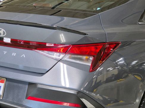 Certified 2025 Hyundai Elantra Sport FWD image 12