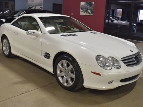 Used 2004 Mercedes-Benz SL 500 w/ Comfort Pkg image 12