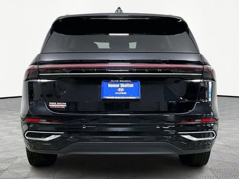 Used 2024 Lincoln Nautilus Reserve image 4