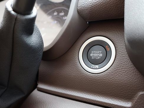 Used 2025 RAM 2500 Laramie w/ Towing Technology Group image 20