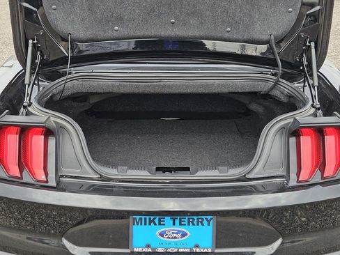 Used 2023 Ford Mustang Premium image 8