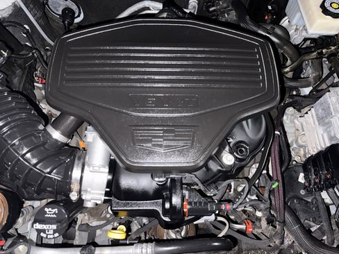 Used 2019 Cadillac XT5 Premium Luxury w/ Driver Assist Package image 33