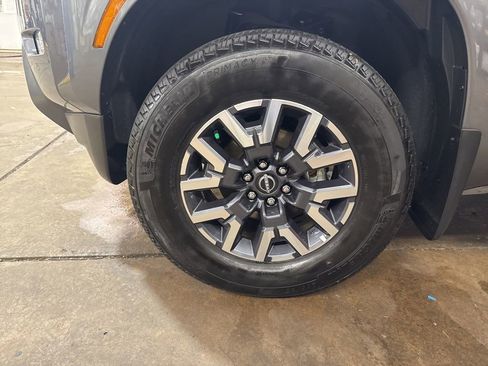 Certified 2024 Nissan Frontier SL image 29