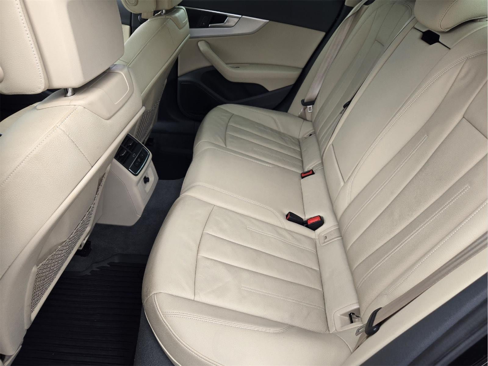 Used 2018 Audi A4 2.0T Ultra Premium w/ Convenience Package FWD image 27