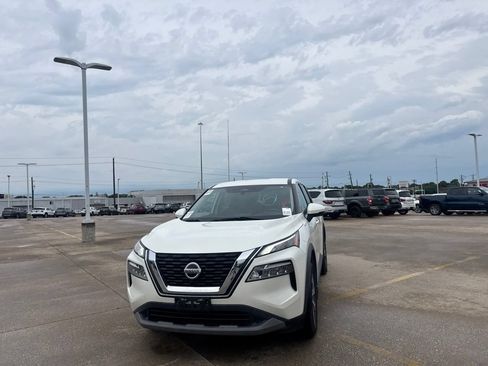 Used 2021 Nissan Rogue SV AWD/4WD image 6