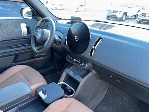 Certified 2025 MINI Cooper Countryman S w/ Comfort Package Max image 10