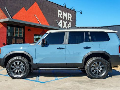 Used 2024 Toyota Land Cruiser image 8