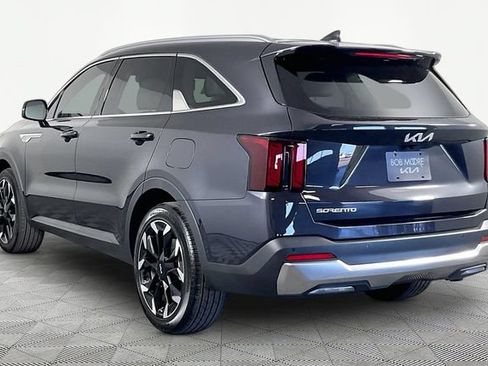 Certified 2026 Kia Sorento EX FWD image 4