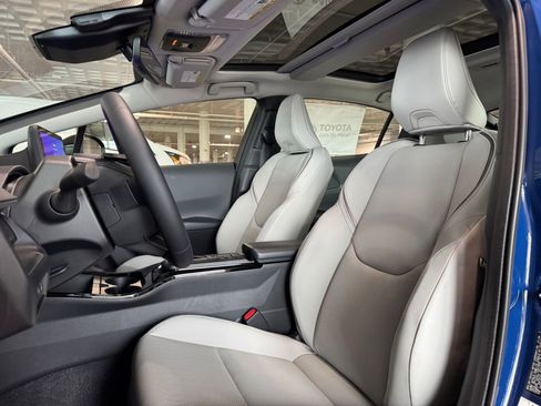 New 2026 Toyota Prius XLE image 14
