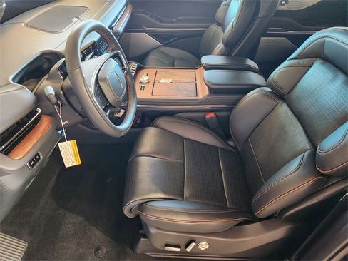New 2025 Lincoln Navigator Black Label image 12