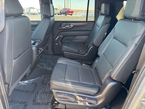 Certified 2025 GMC Yukon XL Denali image 6