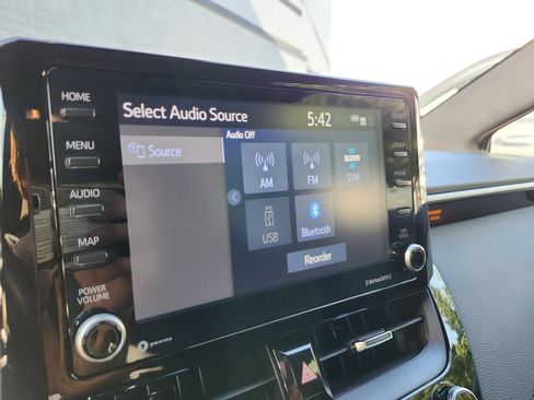 Used 2022 Toyota Corolla SE FWD image 17