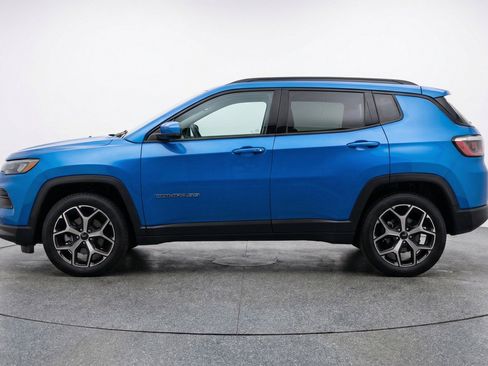 Used 2025 Jeep Compass Limited AWD/4WD image 5
