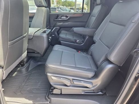 New 2026 GMC Yukon XL Denali w/ Sun & Power Step Package AWD/4WD image 7
