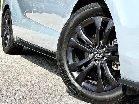 Certified 2023 Toyota Sienna XSE w/ XSE Plus Package FWD image 2