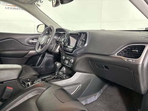 Used 2022 Jeep Cherokee Limited image 29